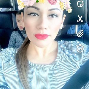 Meet your Posher, Imelda